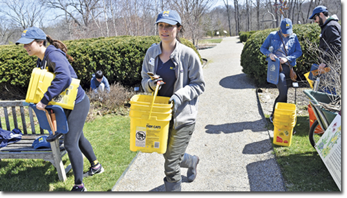 SPH students working during Service Day